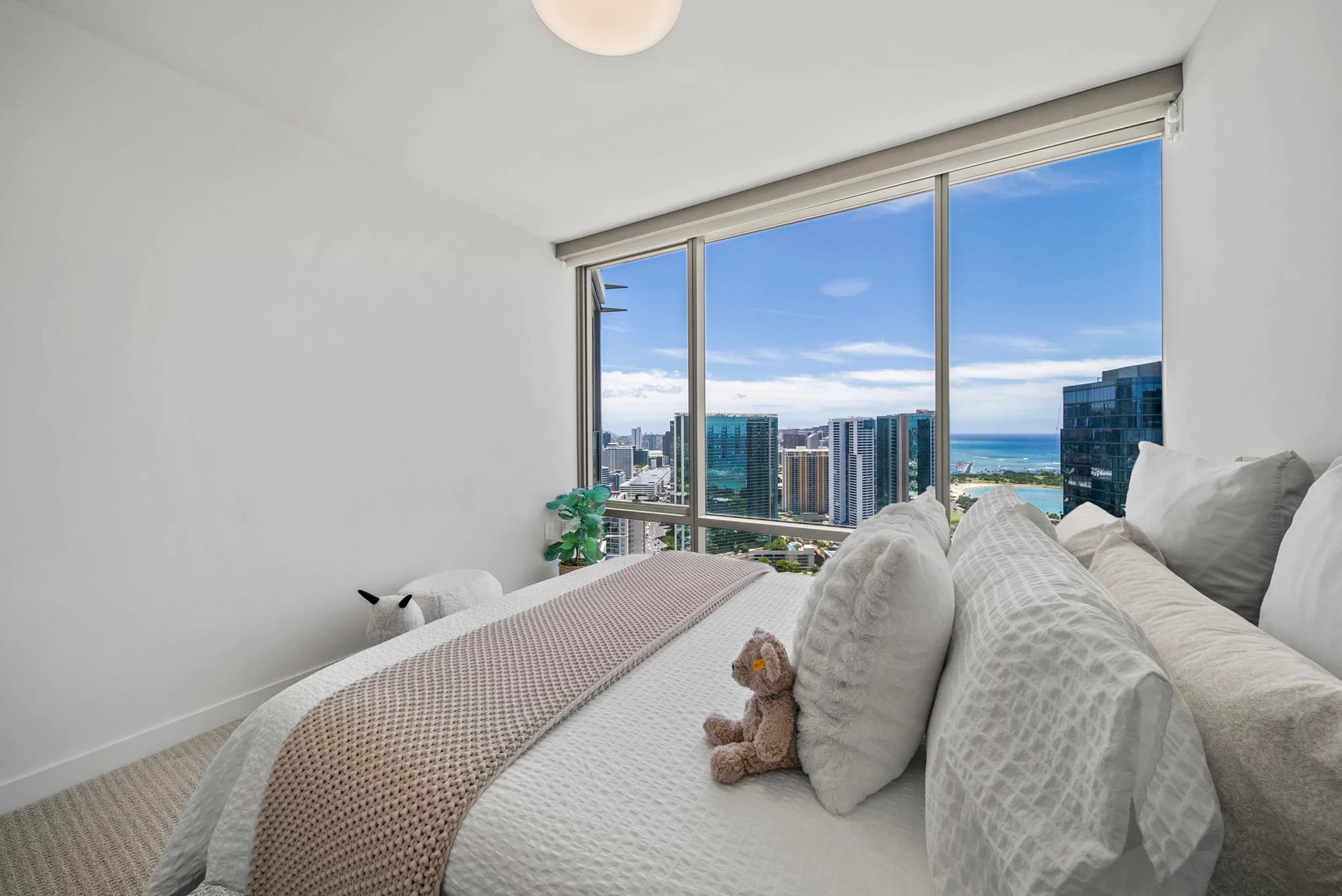 Bedroom overlooking Waikiki and the Pacific Ocean