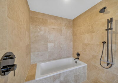 33 Ward Ave Honolulu HI 96814