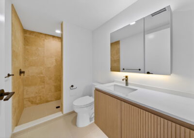 33 Ward Ave Honolulu HI 96814